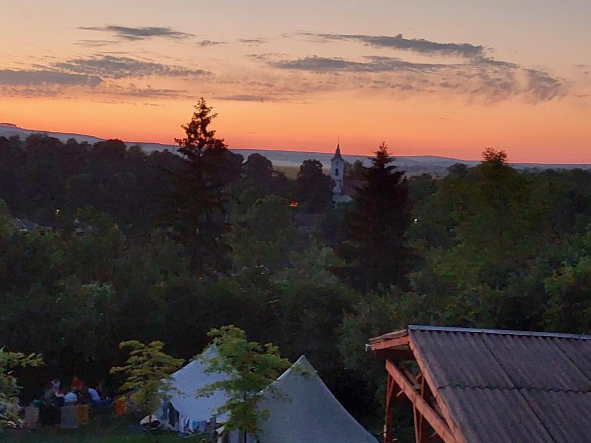 Glamp-Inn Капольч Экстерьер фото