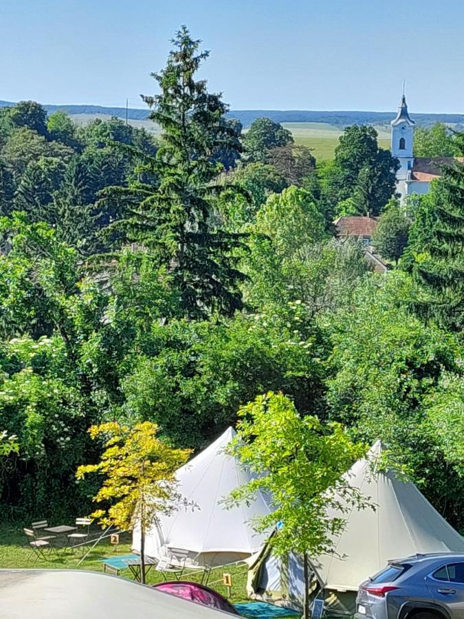 Glamp-Inn Капольч Экстерьер фото